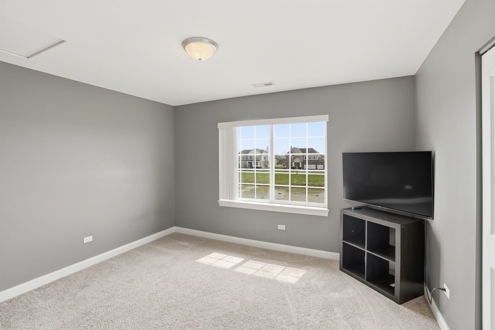 2247 S Robin Lane, Lynwood, IL 60411