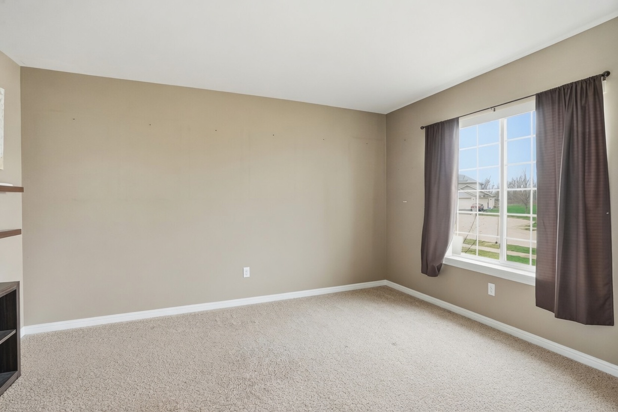 2247 S Robin Lane, Lynwood, IL 60411