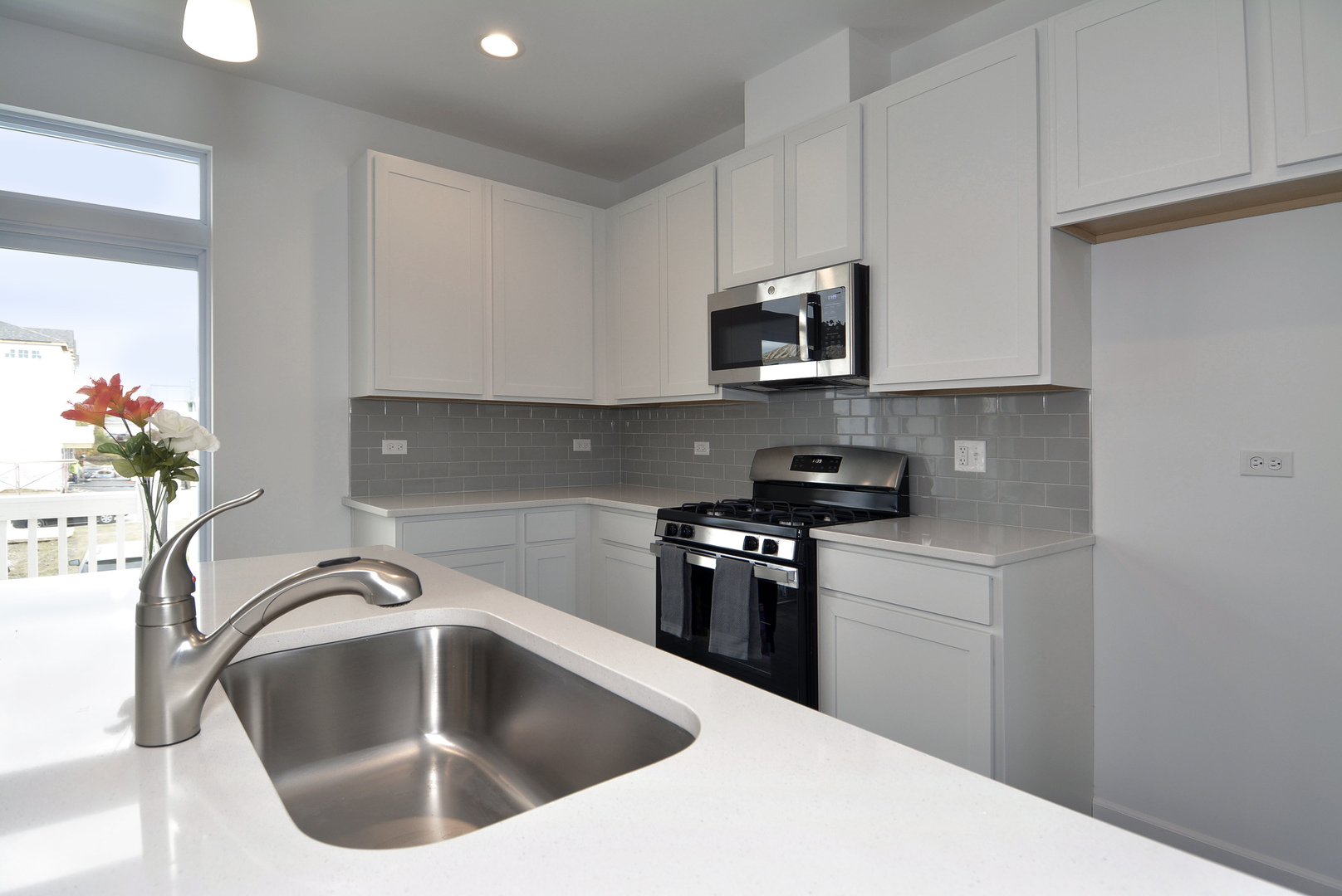 309 Timberleaf Circle, Roselle, IL 60172