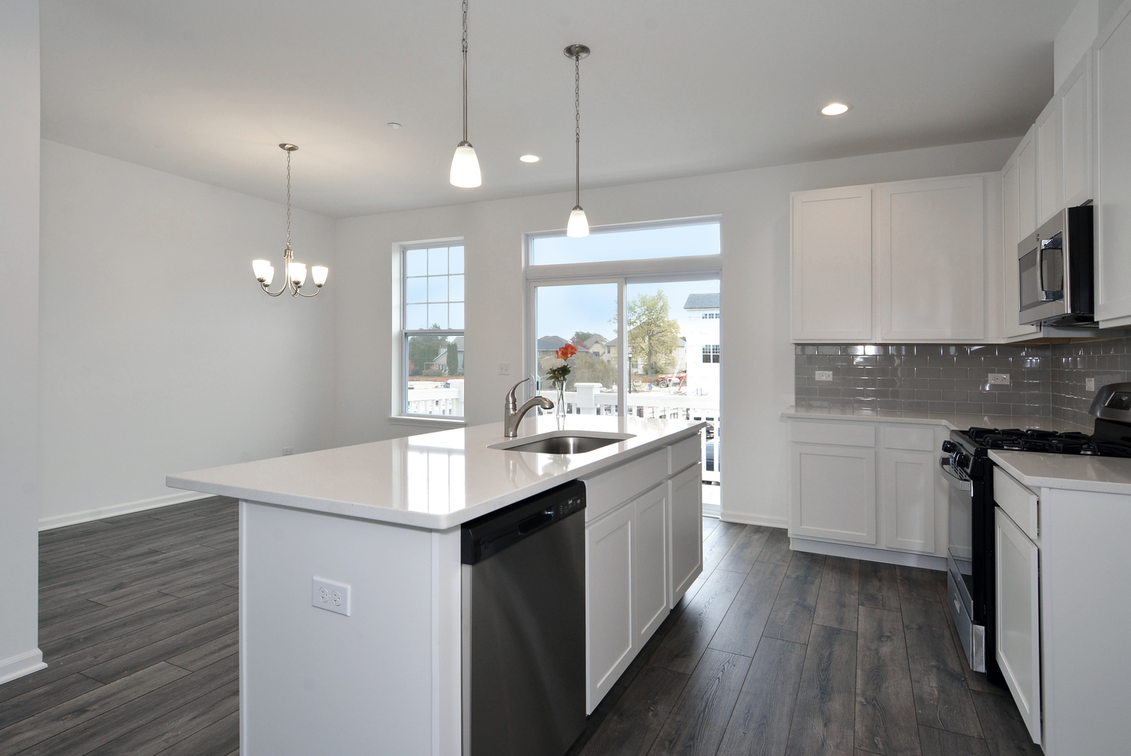 309 Timberleaf Circle, Roselle, IL 60172