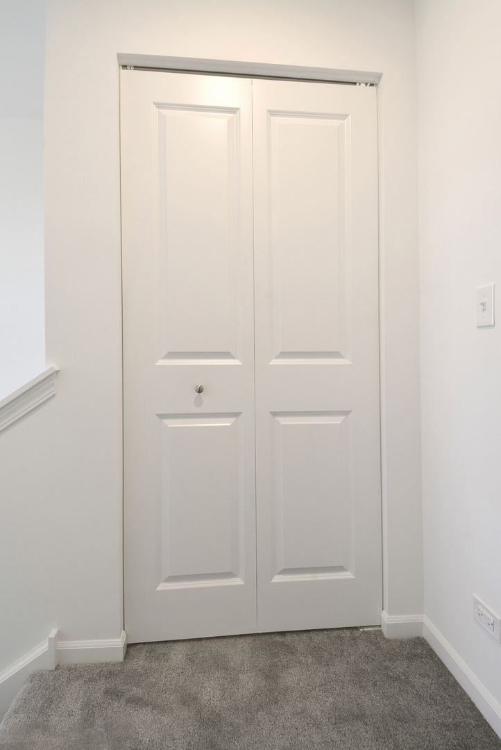 309 Timberleaf Circle, Roselle, IL 60172