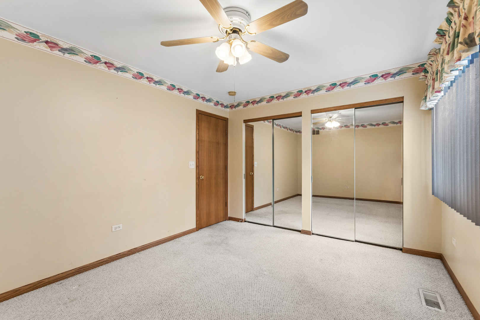 1921 Baldwin Way, Bolingbrook, IL 60490