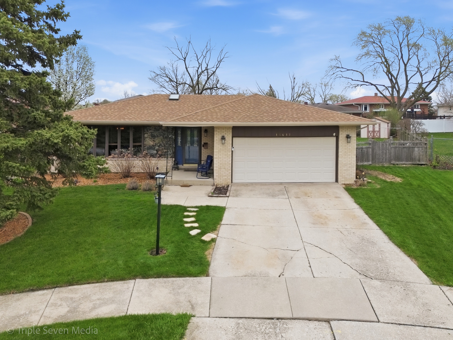 15417 Maple Court, Oak Forest, IL 60452