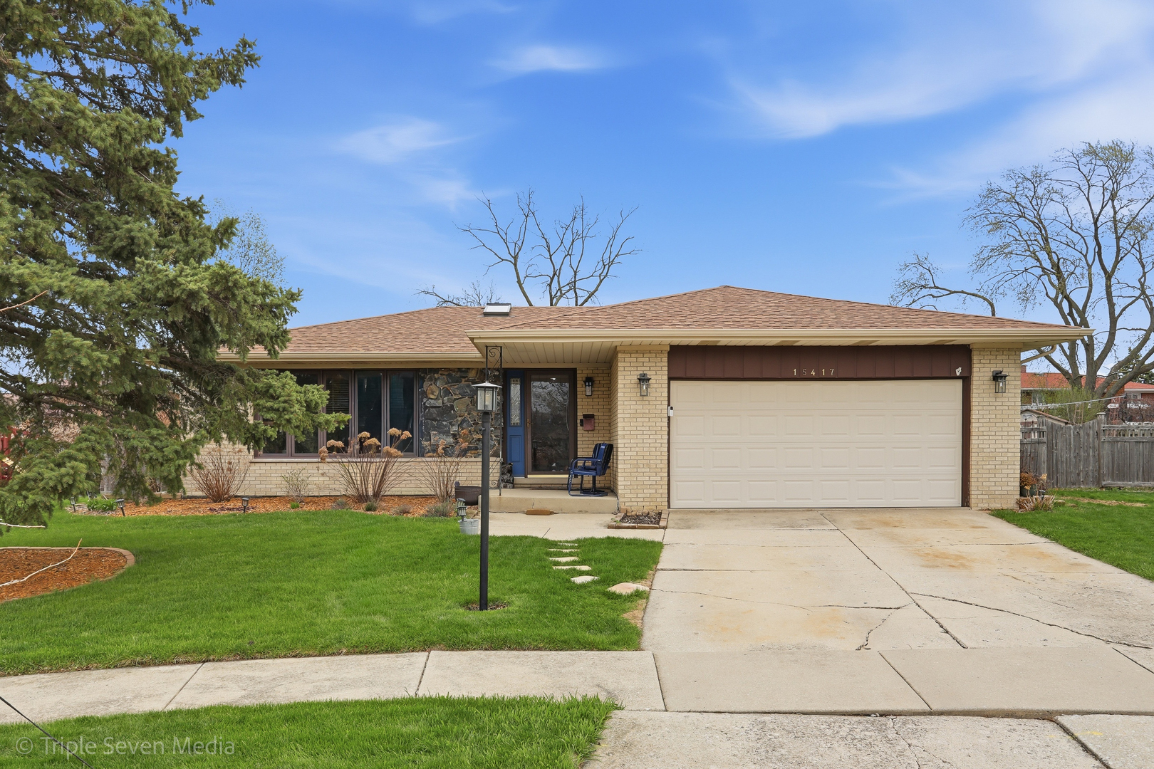 15417 Maple Court, Oak Forest, IL 60452