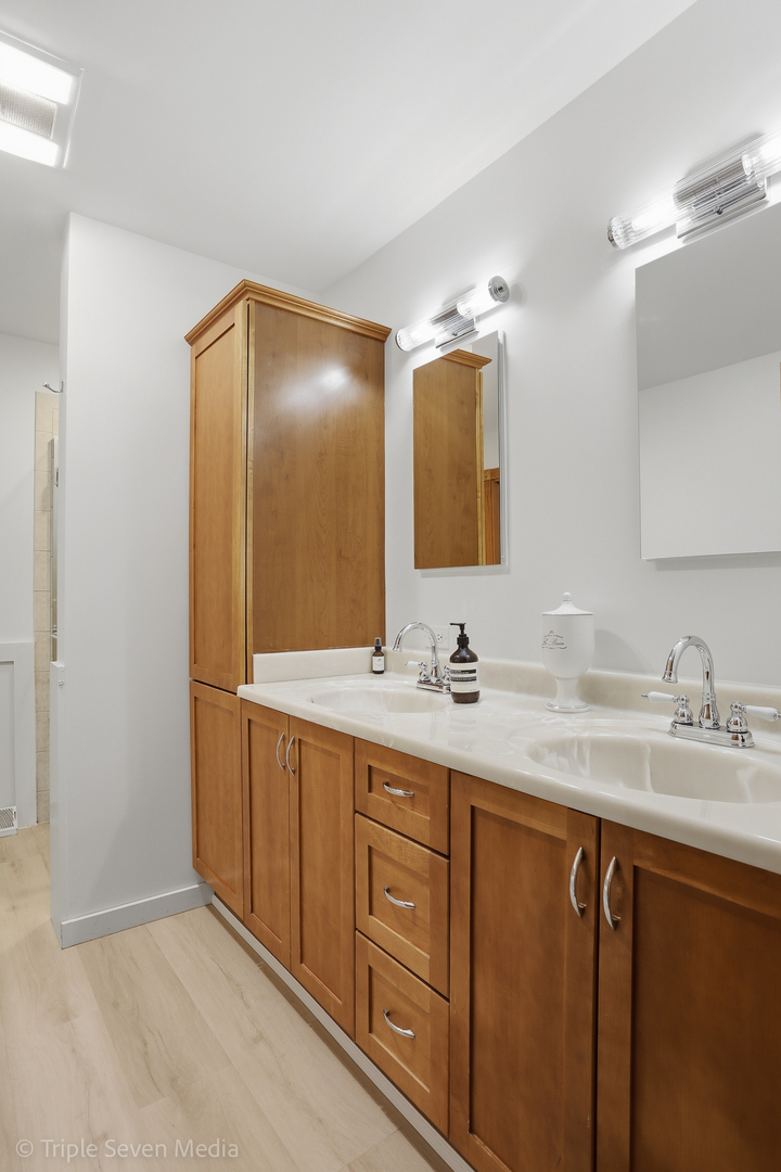 15417 Maple Court, Oak Forest, IL 60452