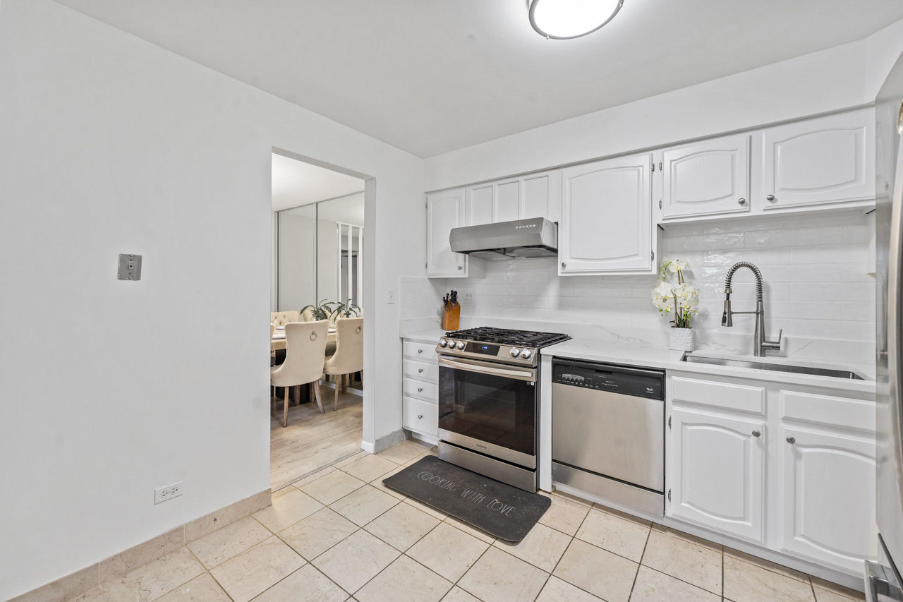 2150 Valencia Drive #314A, Northbrook, IL 60062