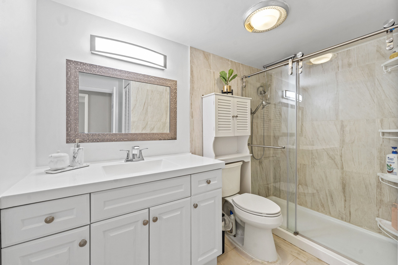 2150 Valencia Drive #314A, Northbrook, IL 60062