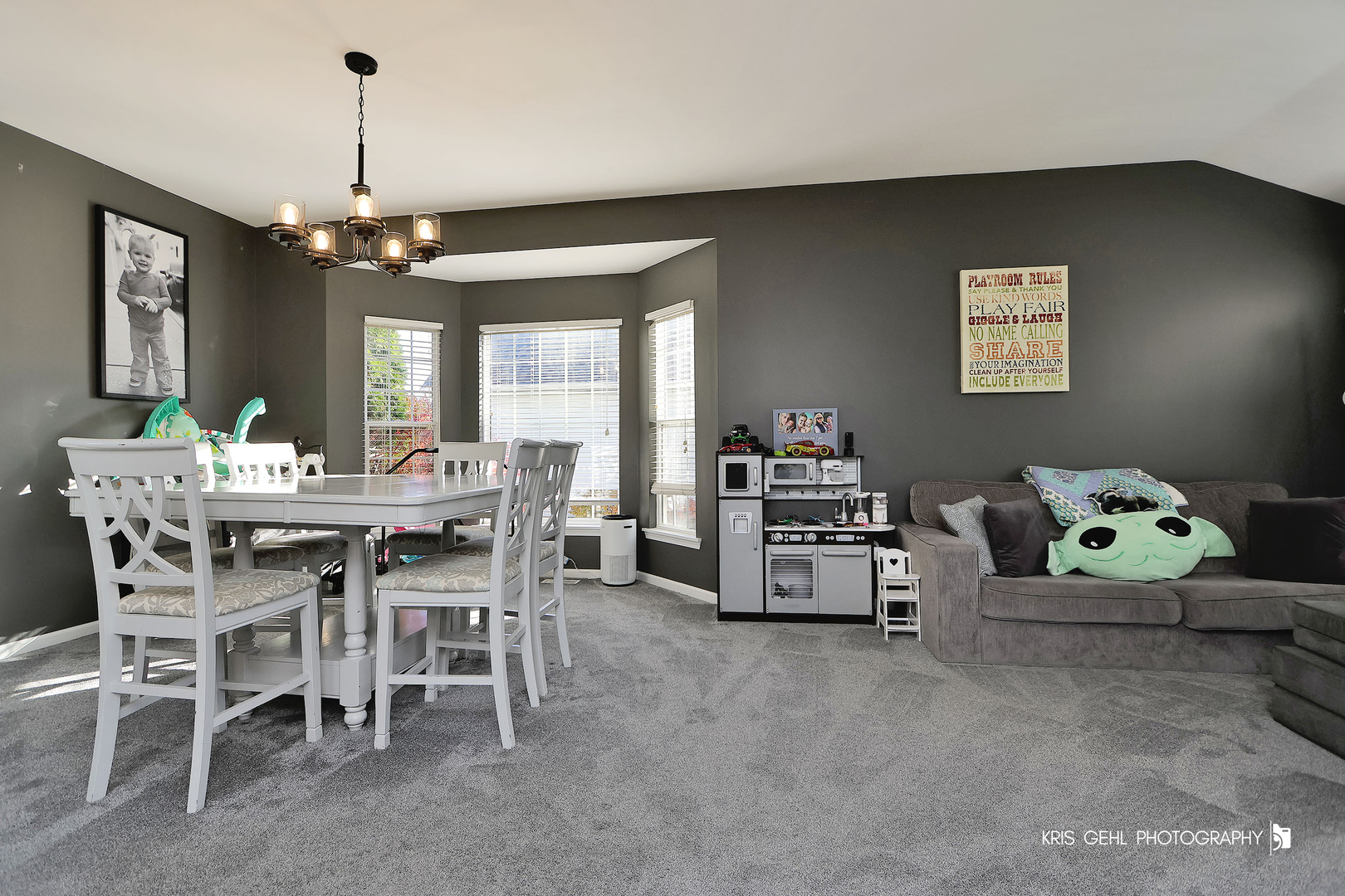 415 Kingsport Drive, Gurnee, IL 60031