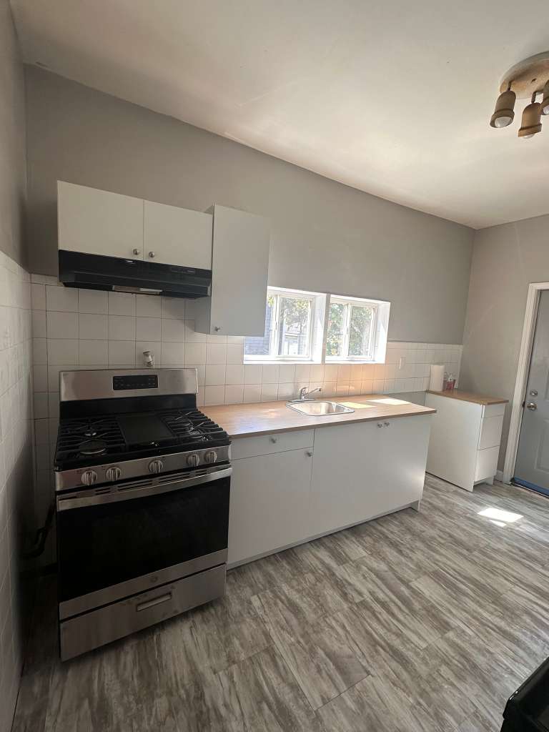 221 N Hickory Street, Joliet, IL 60435