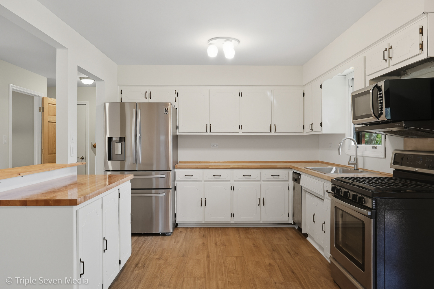 11307 German Church Road, Willow Springs, IL 60480