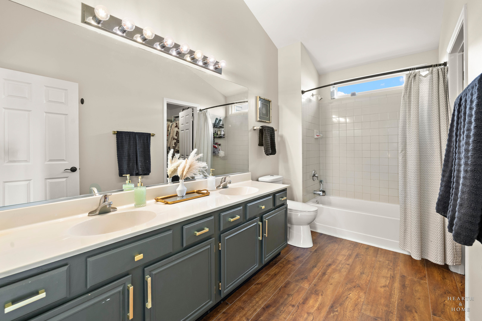 5515 Chancery Way, Lake In The Hills, IL 60156