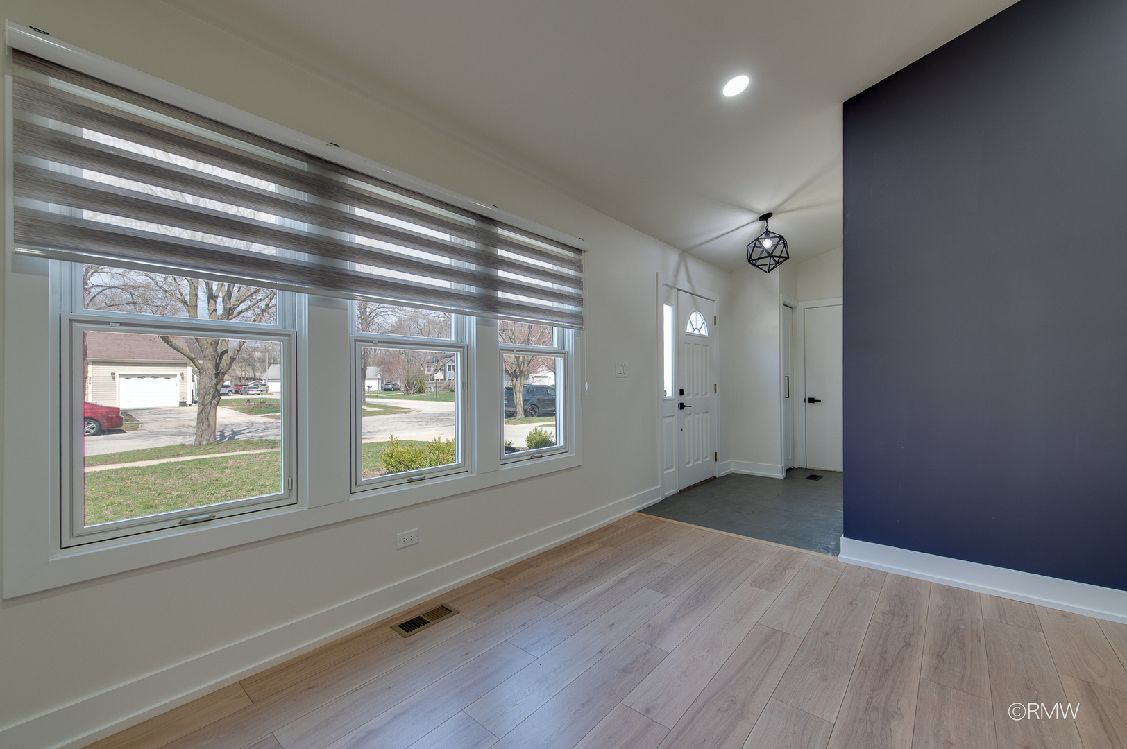 359 Chaparral Circle, Elgin, IL 60120