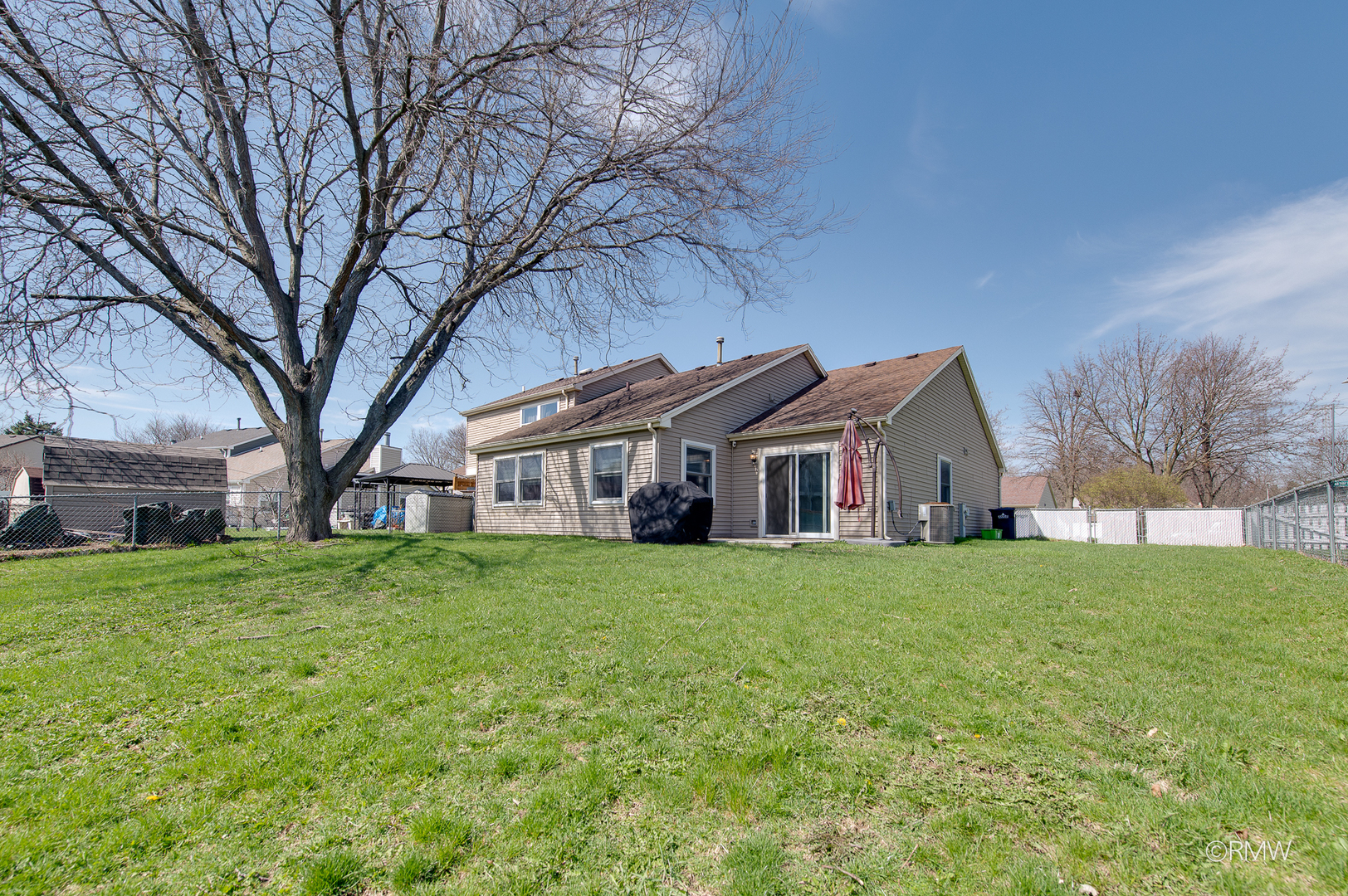 359 Chaparral Circle, Elgin, IL 60120