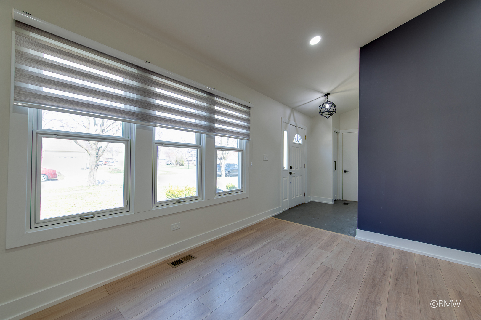 359 Chaparral Circle, Elgin, IL 60120