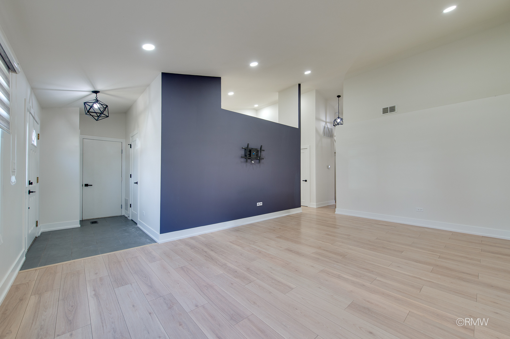 359 Chaparral Circle, Elgin, IL 60120