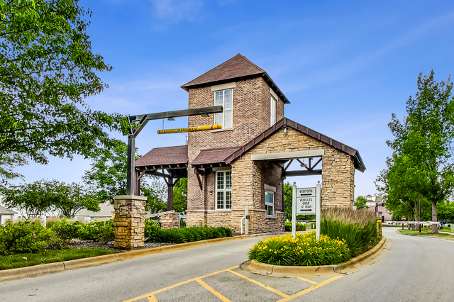 4071 Chesapeake Lane, Naperville, IL 60564