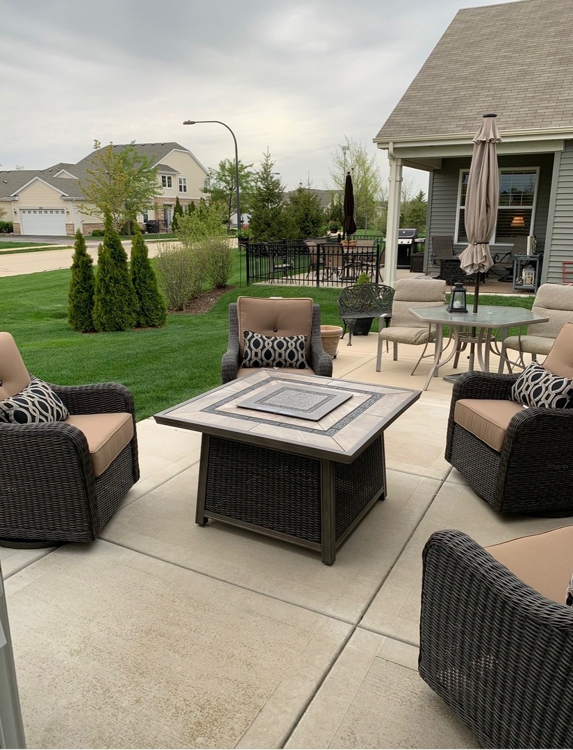 4071 Chesapeake Lane, Naperville, IL 60564