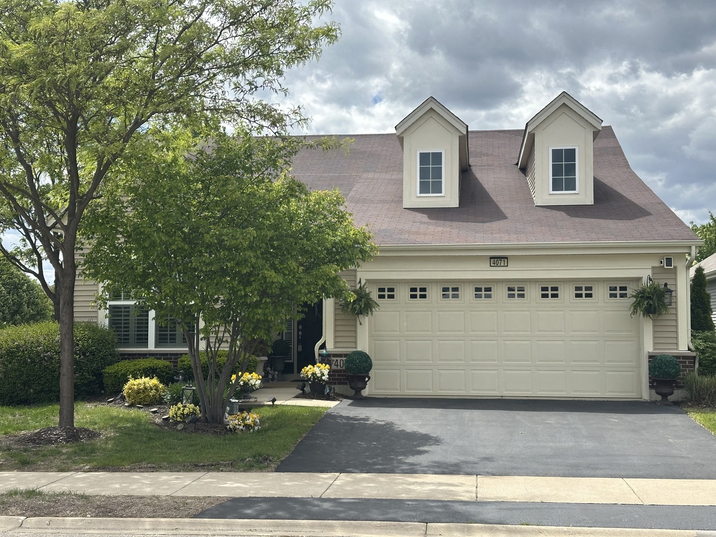 4071 Chesapeake Lane, Naperville, IL 60564