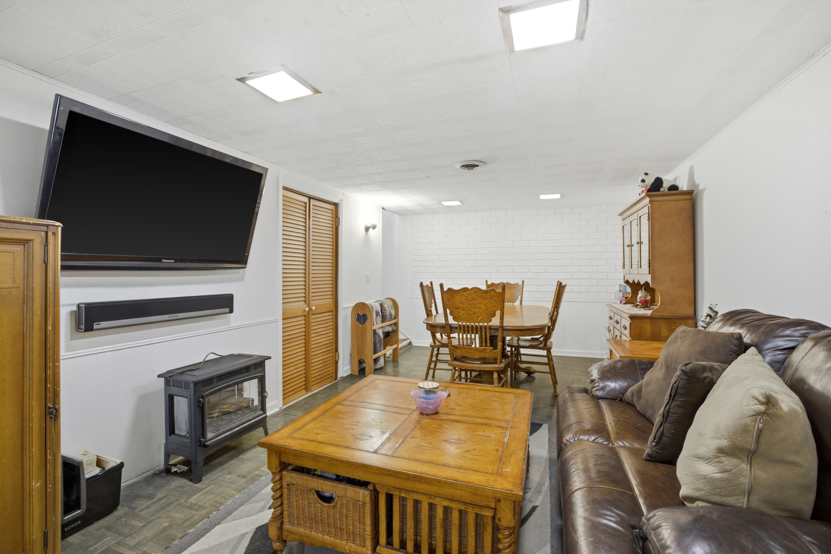 201 W Streamwood Boulevard, Streamwood, IL 60107