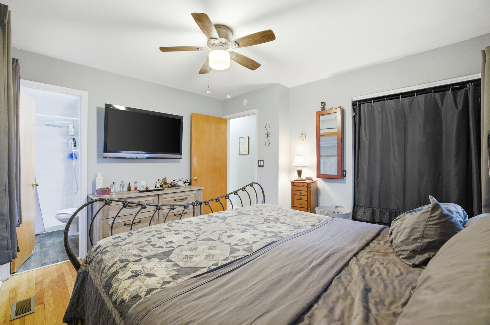 201 W Streamwood Boulevard, Streamwood, IL 60107