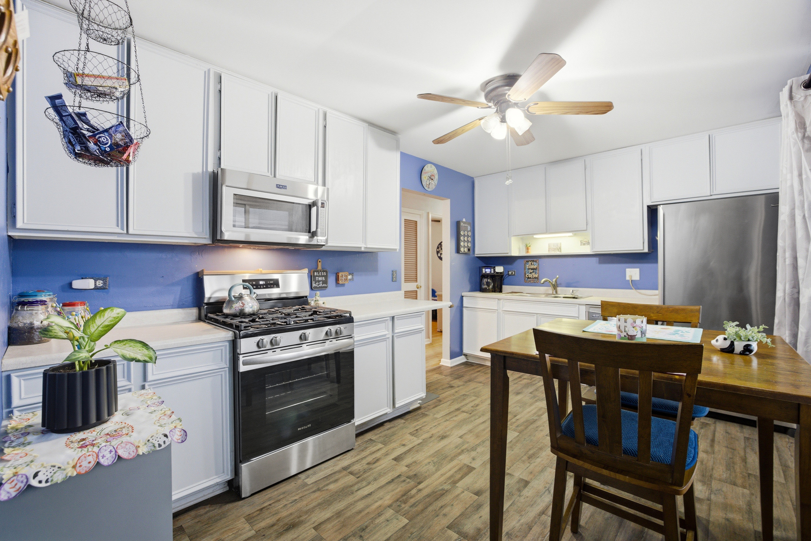 201 W Streamwood Boulevard, Streamwood, IL 60107