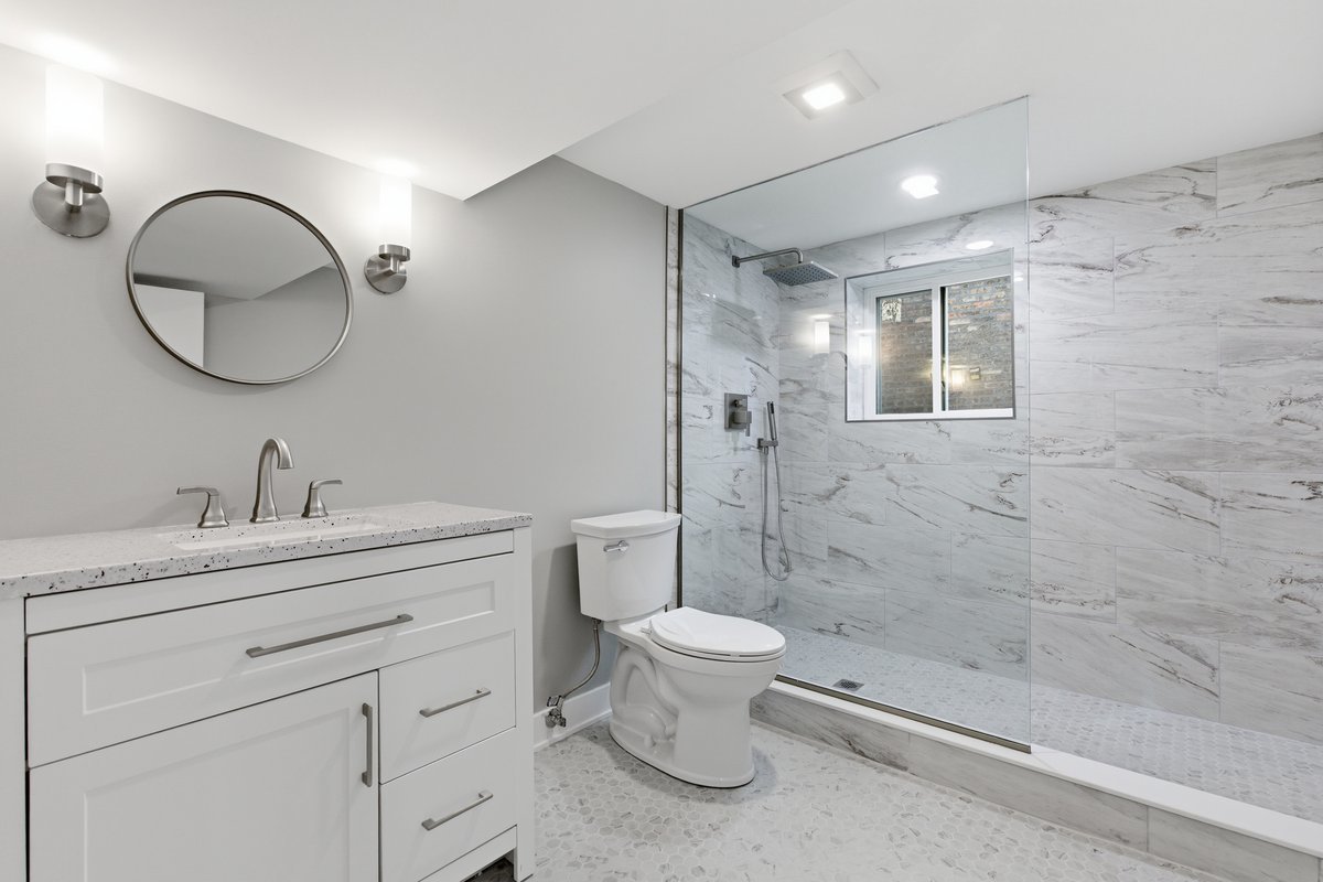 5020 W Fletcher Street, Chicago, IL 60641