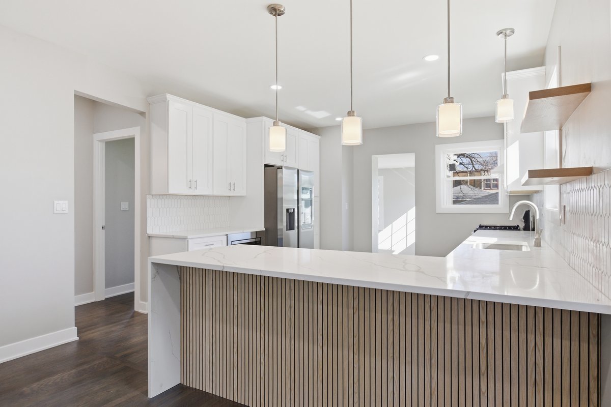 5020 W Fletcher Street, Chicago, IL 60641