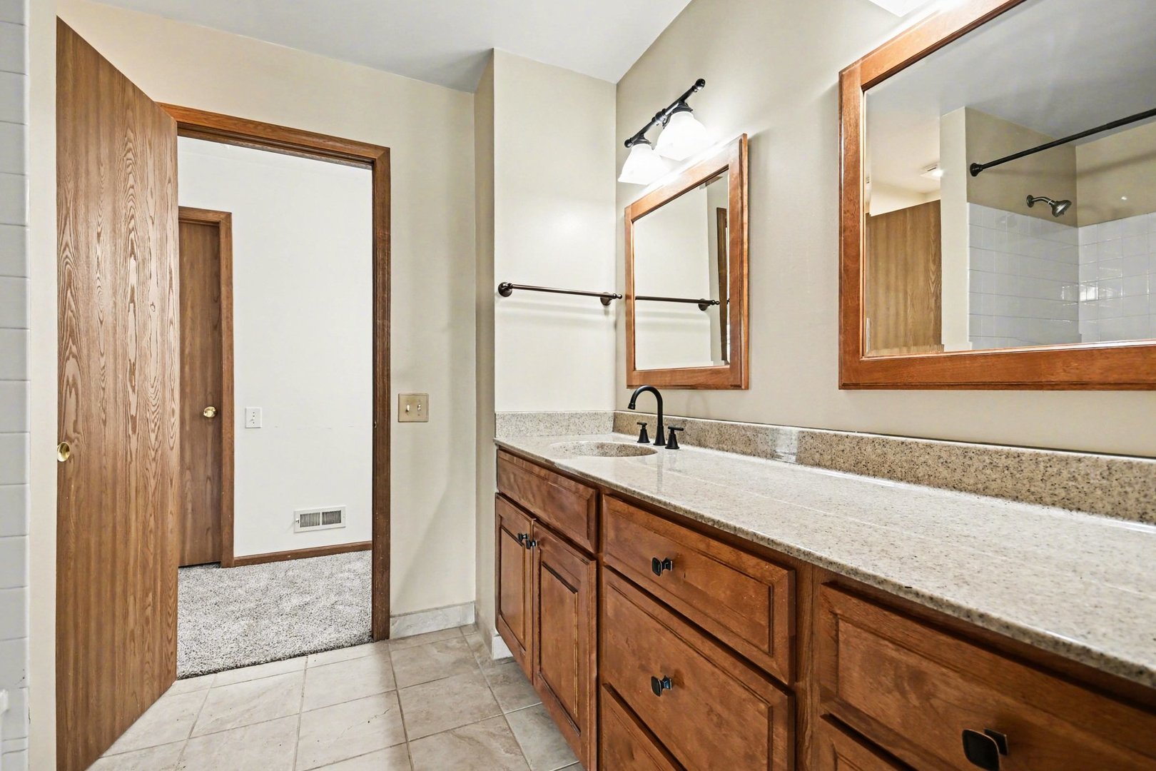 202 Shadybrook Lane, Aurora, IL 60504