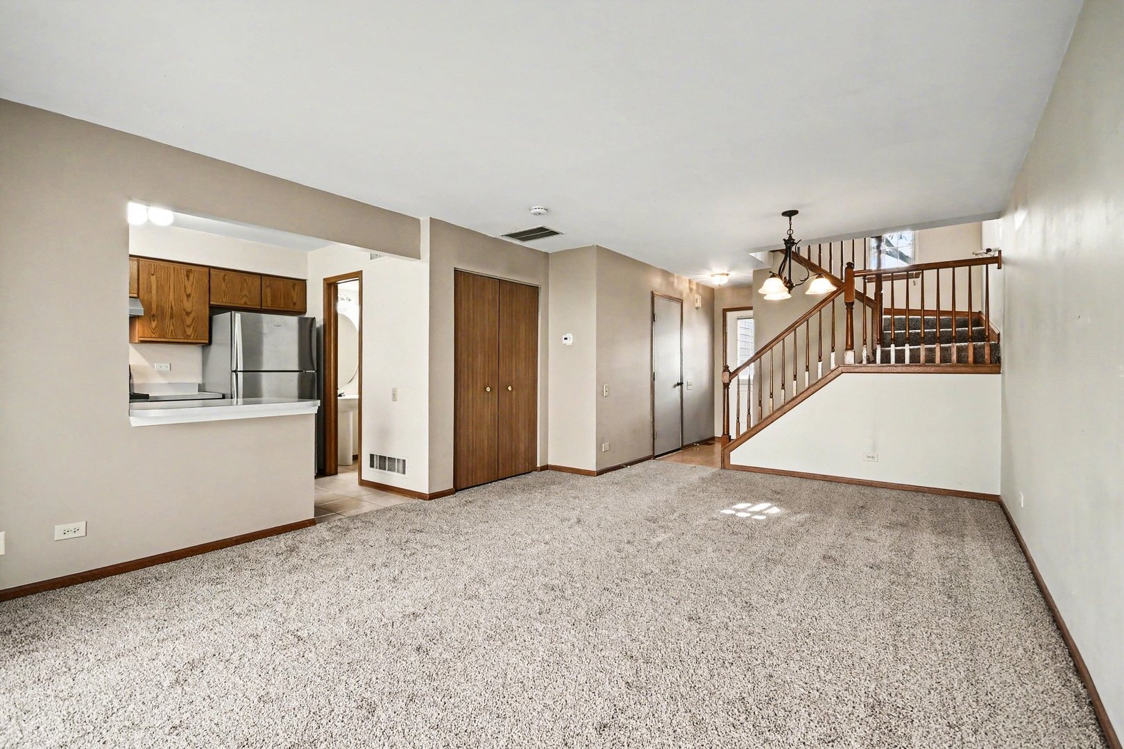 202 Shadybrook Lane, Aurora, IL 60504