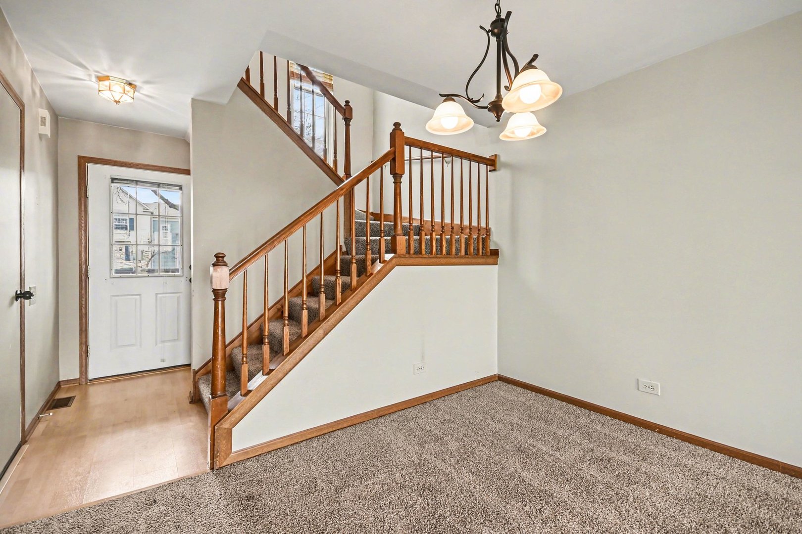 202 Shadybrook Lane, Aurora, IL 60504