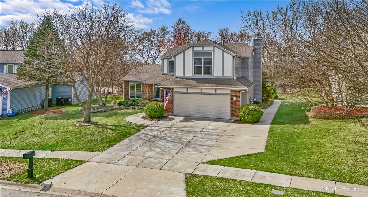4917 W Glenbrook Trail, McHenry, IL 60050