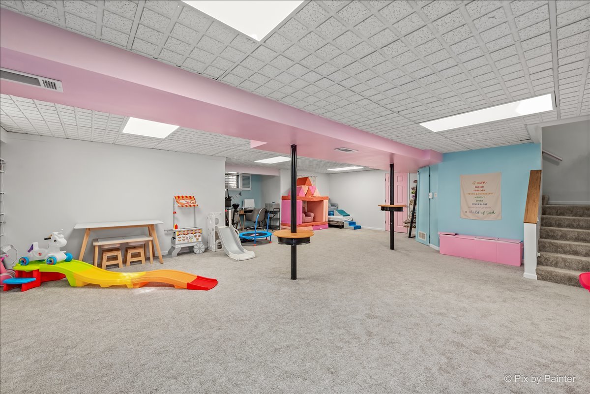 4917 W Glenbrook Trail, McHenry, IL 60050