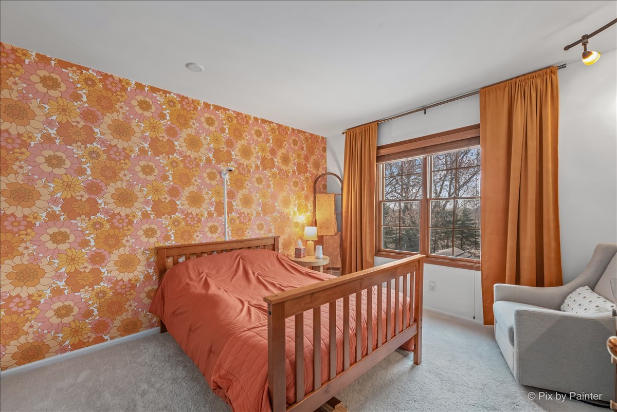 4917 W Glenbrook Trail, McHenry, IL 60050