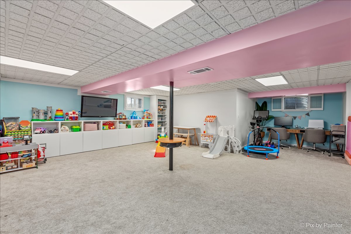 4917 W Glenbrook Trail, McHenry, IL 60050