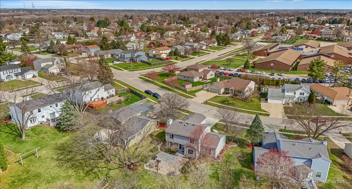 4917 W Glenbrook Trail, McHenry, IL 60050