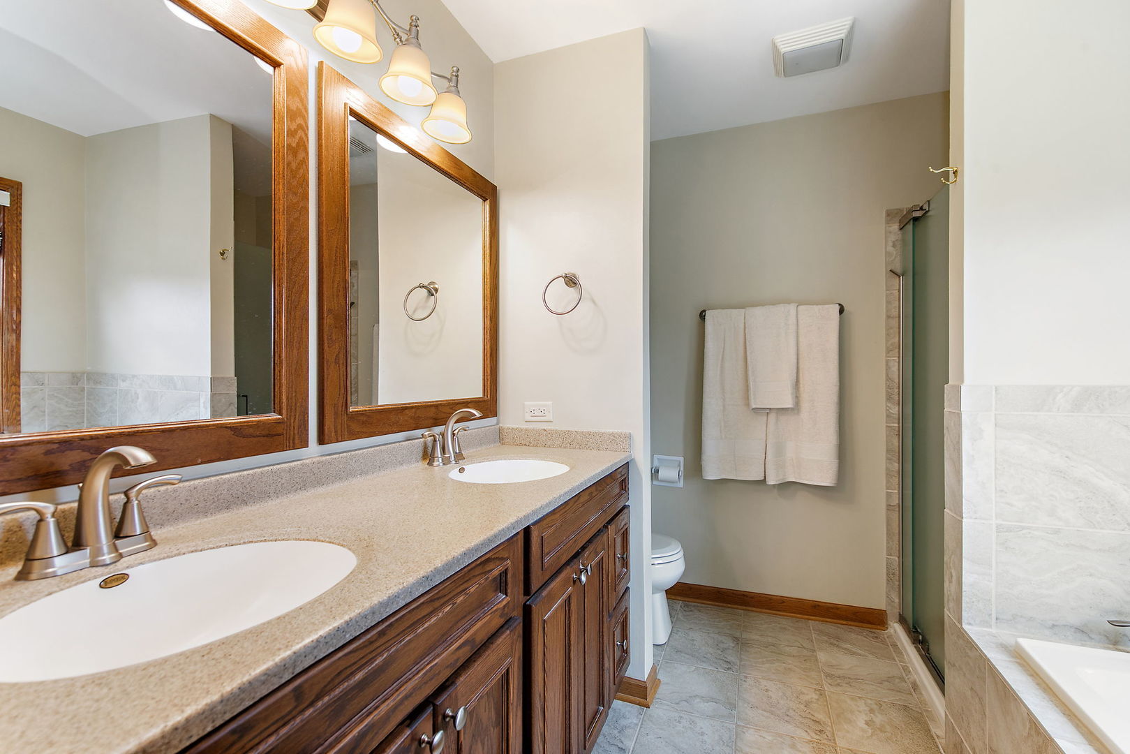 160 Brentwood Trail, Elgin, IL 60120