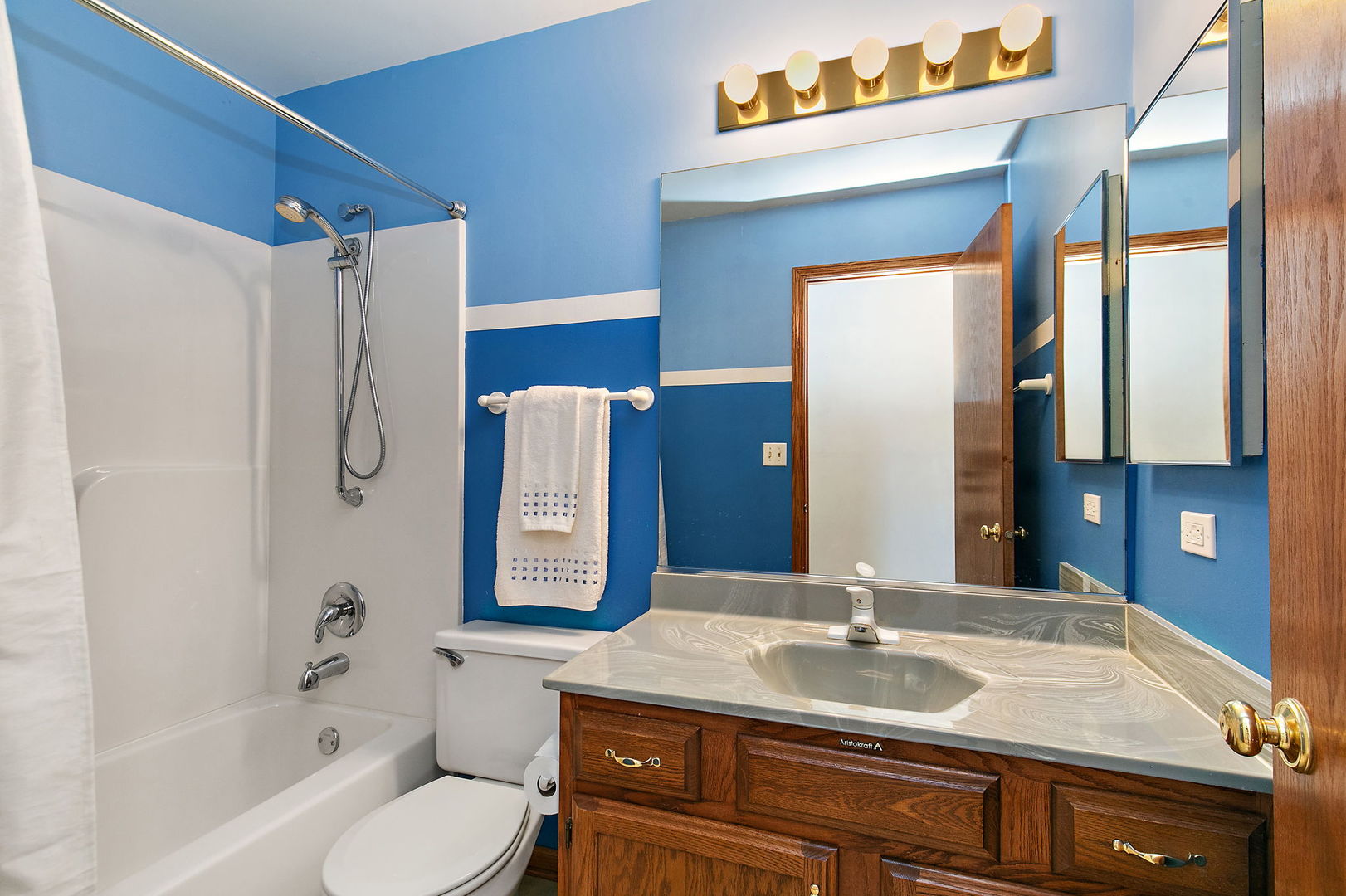 160 Brentwood Trail, Elgin, IL 60120