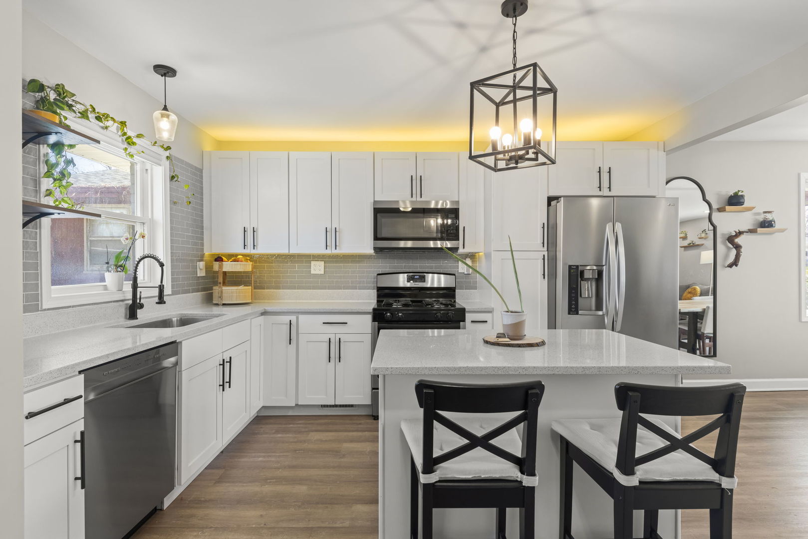 115 N Pierce Avenue, Wheaton, IL 60187