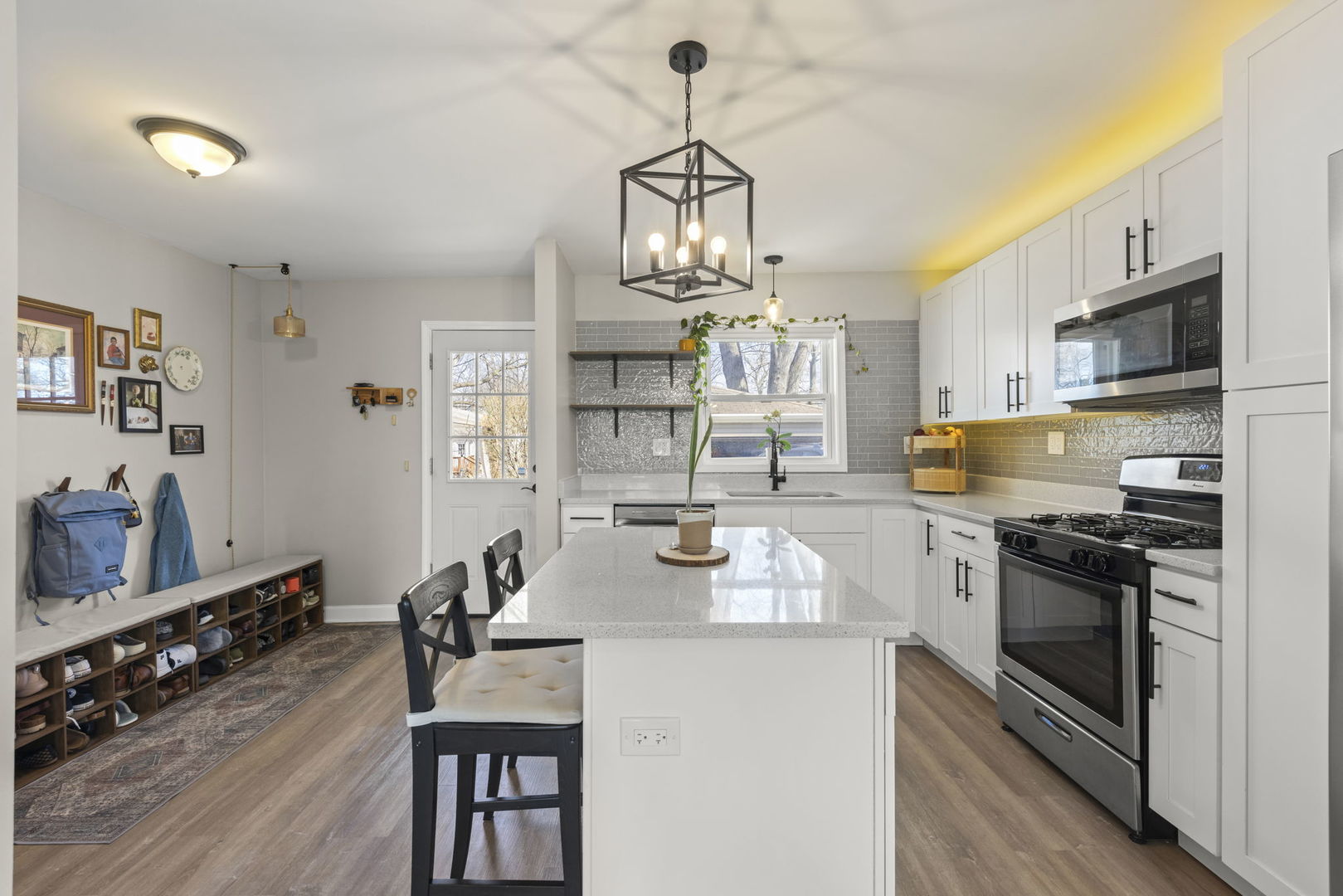 115 N Pierce Avenue, Wheaton, IL 60187