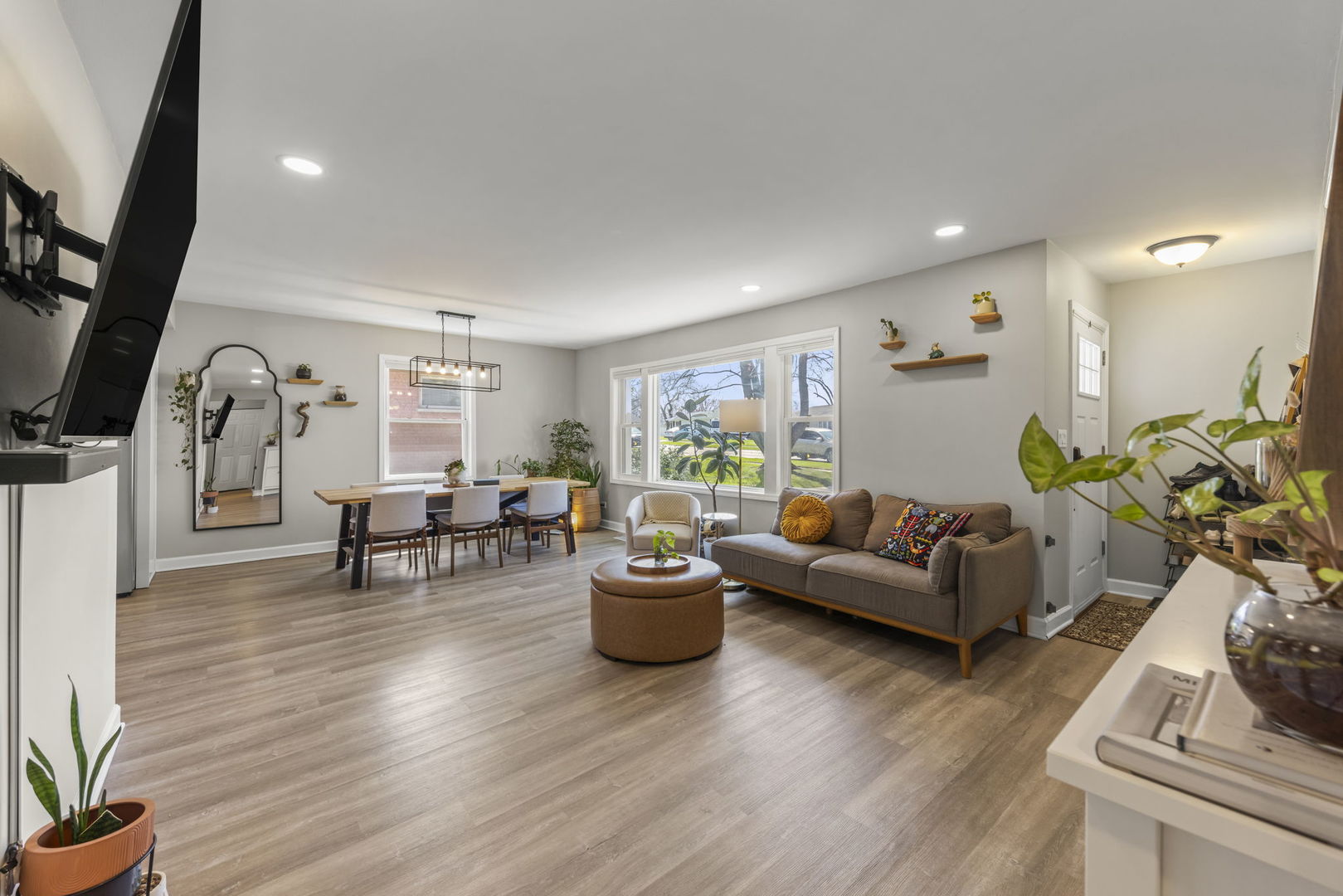 115 N Pierce Avenue, Wheaton, IL 60187