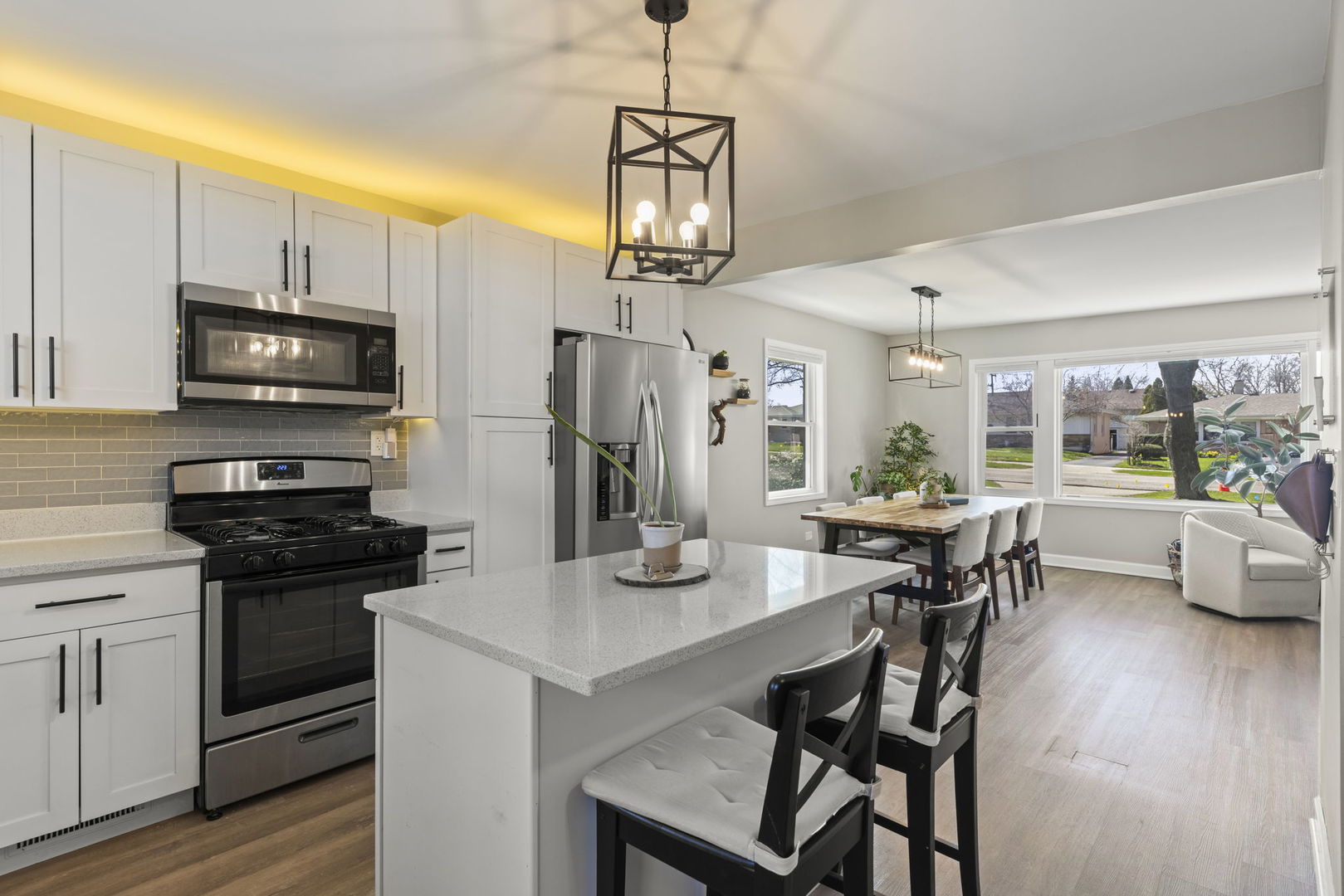 115 N Pierce Avenue, Wheaton, IL 60187