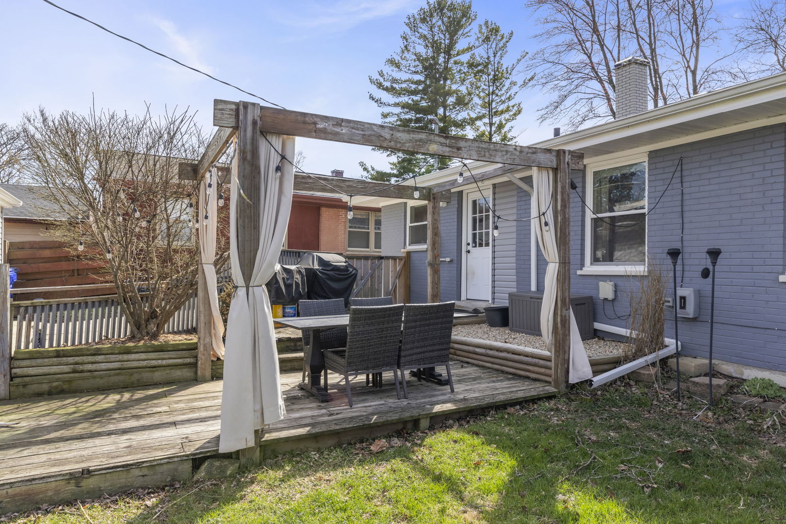 115 N Pierce Avenue, Wheaton, IL 60187