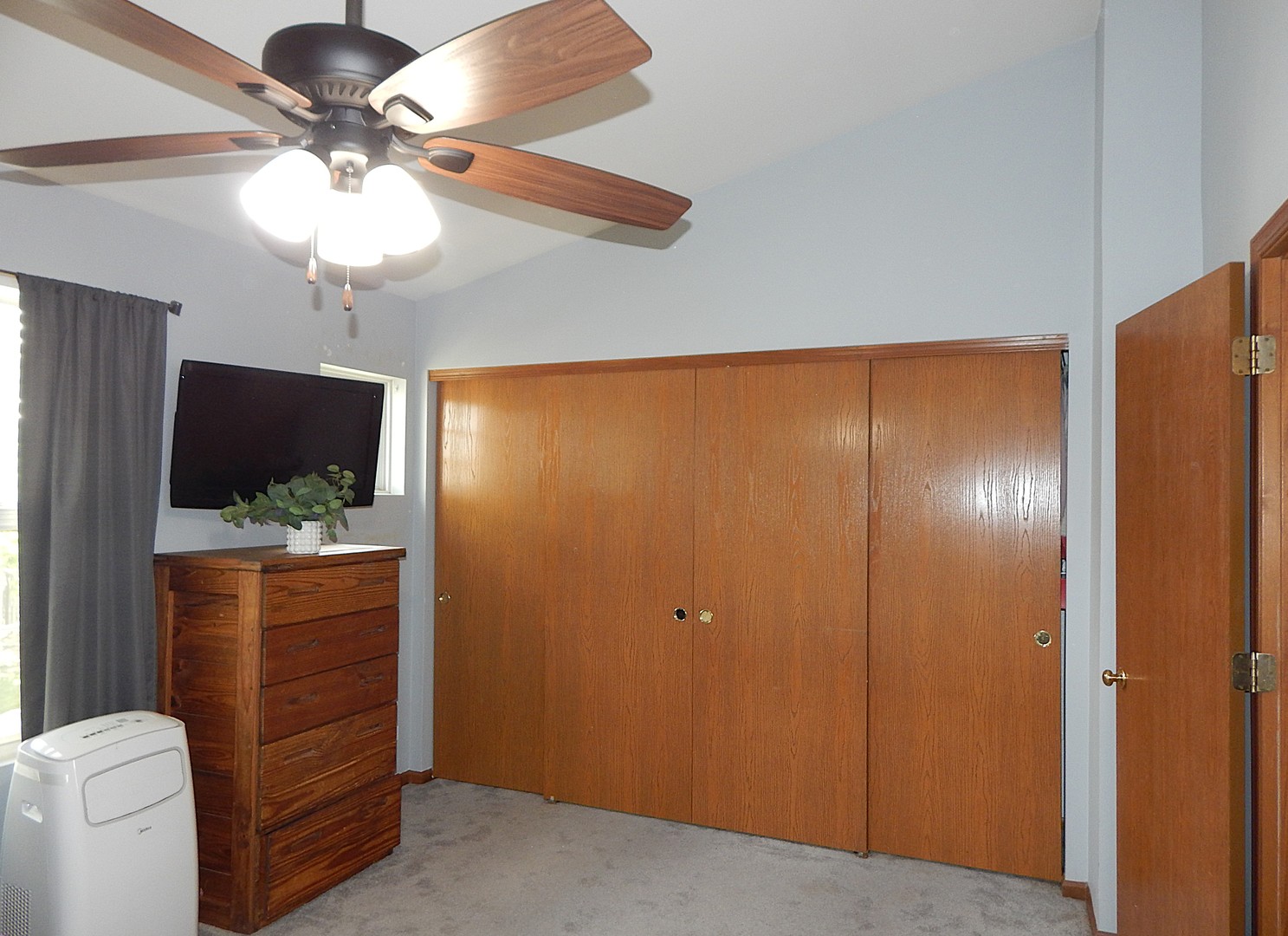 409 E Victoria Circle #409, North Aurora, IL 60542