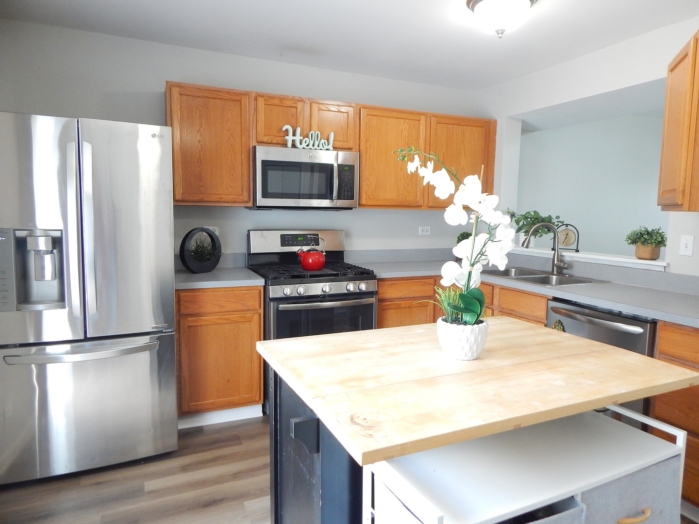 409 E Victoria Circle #409, North Aurora, IL 60542