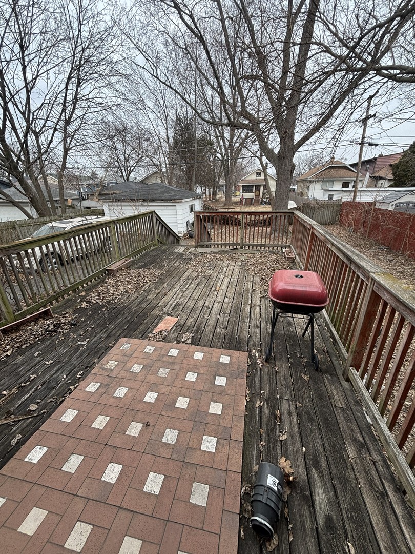 1906 S 7th Avenue, Maywood, IL 60153