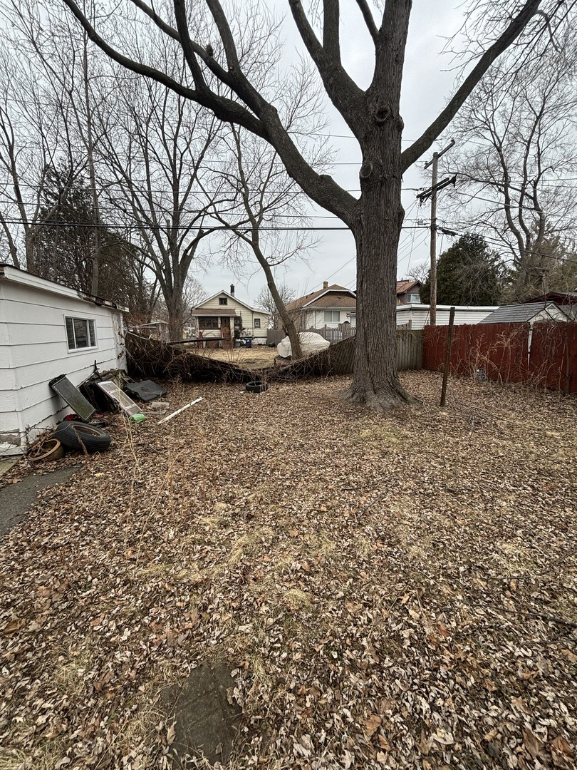 1906 S 7th Avenue, Maywood, IL 60153
