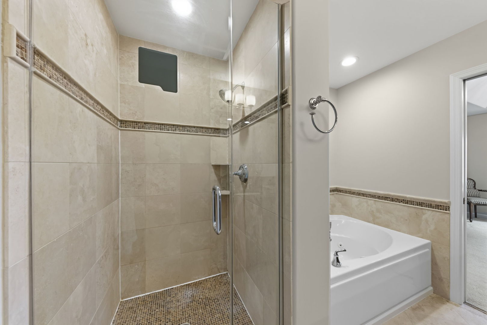 216 N Addison Avenue, Elmhurst, IL 60126