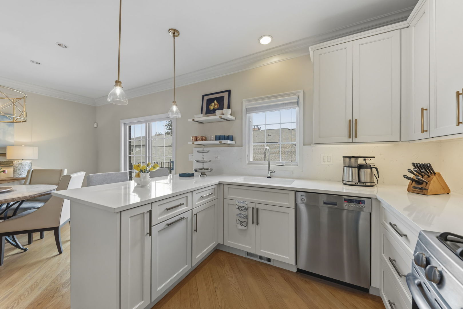 216 N Addison Avenue, Elmhurst, IL 60126