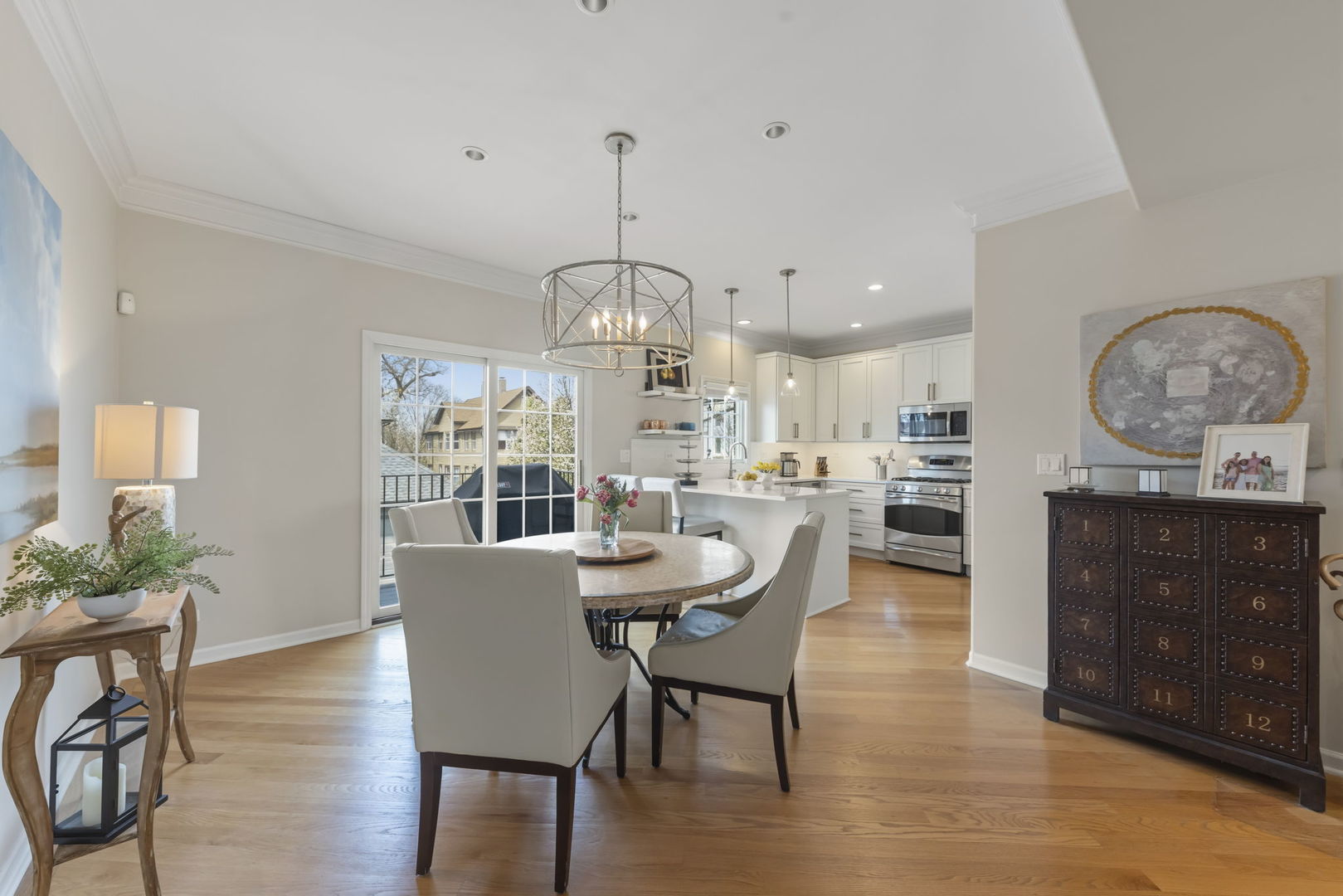 216 N Addison Avenue, Elmhurst, IL 60126