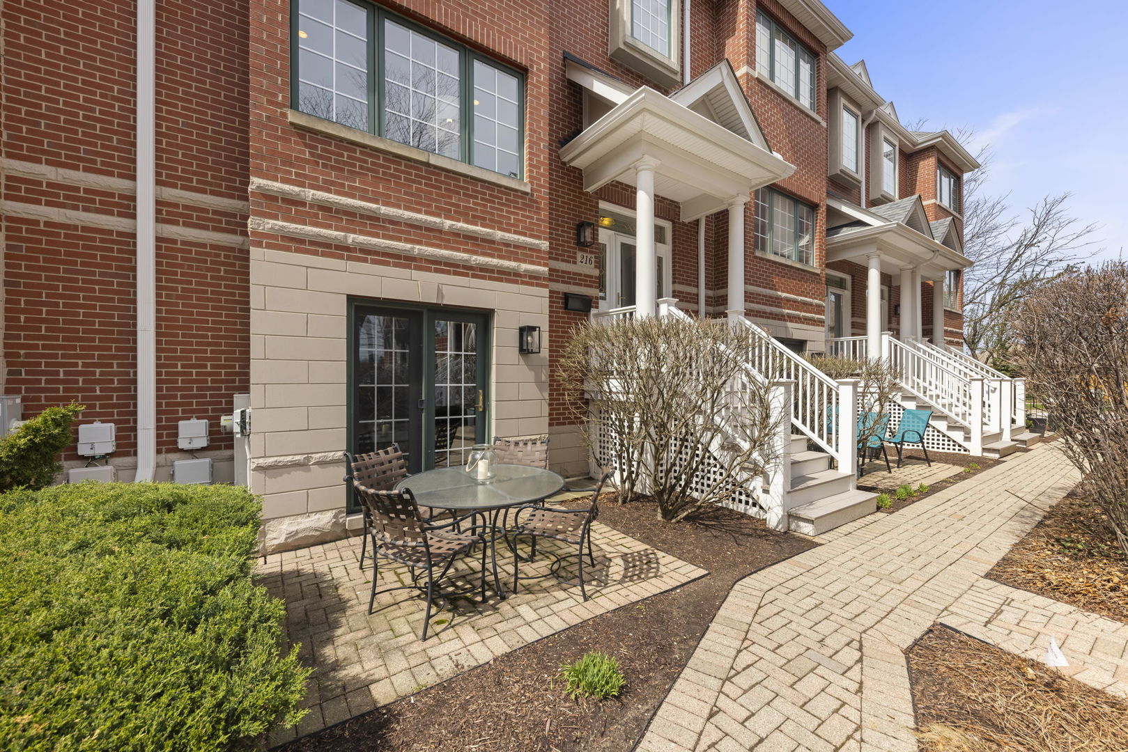 216 N Addison Avenue, Elmhurst, IL 60126